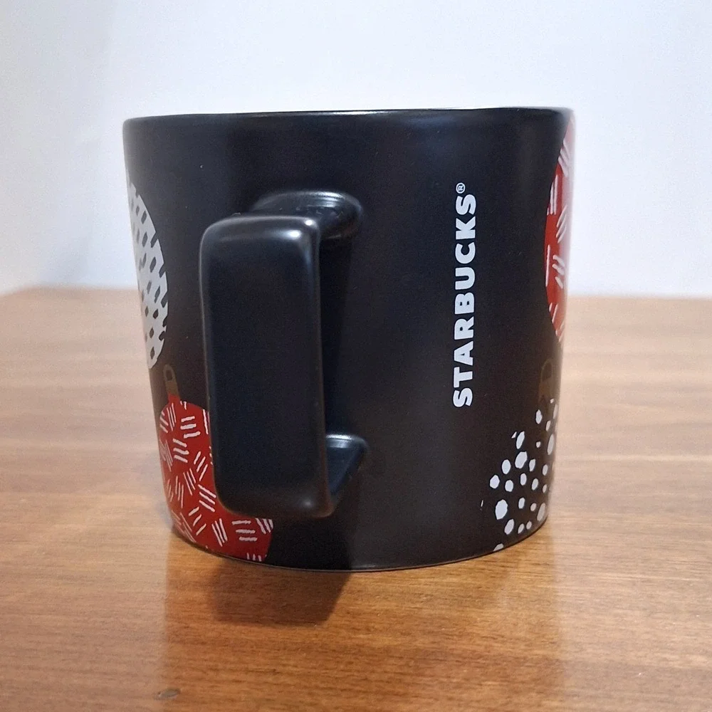 Starbucks 2016 Ceramic Black Christmas Mug Christmas Ornament Pattern 14 fl oz